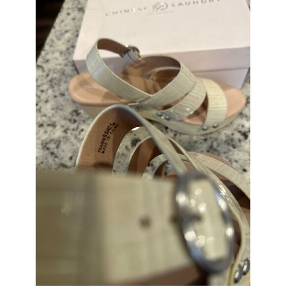 Chinese Laundry Fenny Croc Print Heels - Picture 7 of 9